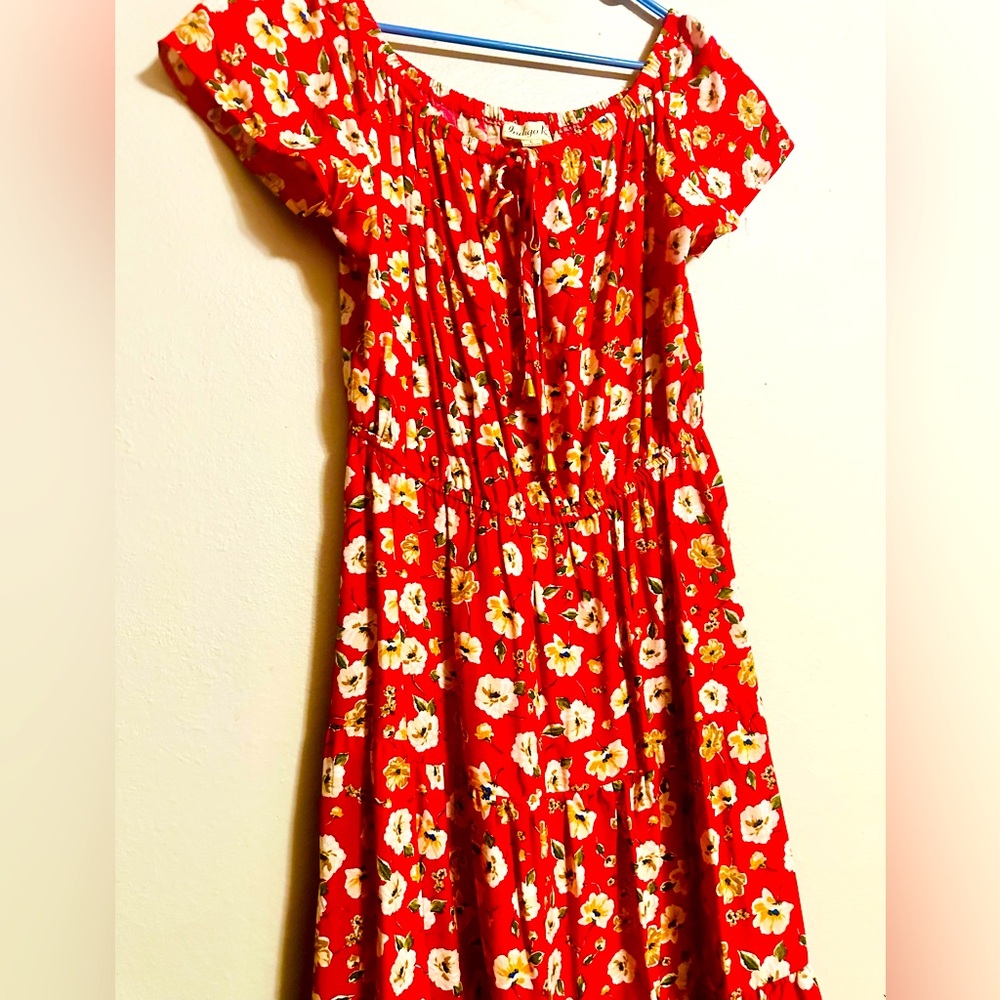 Red Dress Size L Women With White Floral Pattern and beads